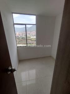 Apartamento de 3 alcobas en venta en Alcala, Bello, 55 m² · foto 6 de 18