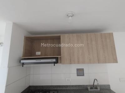 Apartamento de 3 alcobas en venta en Alcala, Bello, 55 m² · foto 2 de 20