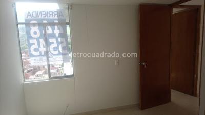 Apartamento de 3 alcobas en venta en Alcala, Bello, 55 m² · foto 7 de 16