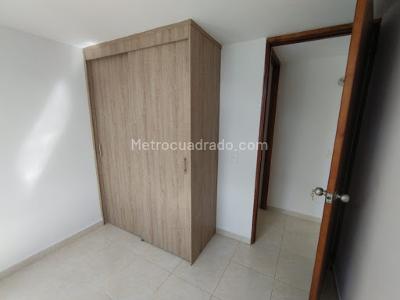 Apartamento de 3 alcobas en venta en Alcala, Bello, 55 m² · foto 8 de 19