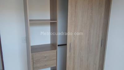 Apartamento de 3 alcobas en venta en Alcala, Bello, 55 m² · foto 6 de 11