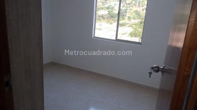 Apartamento de 3 alcobas en venta en Alcala, Bello, 55 m² · foto 2 de 7