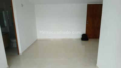 Apartamento de 3 alcobas en venta en Alcala, Bello, 55 m² · foto 5 de 12