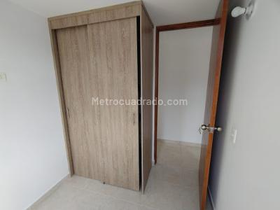 Apartamento de 3 alcobas en venta en Alcala, Bello, 55 m² · foto 4 de 12