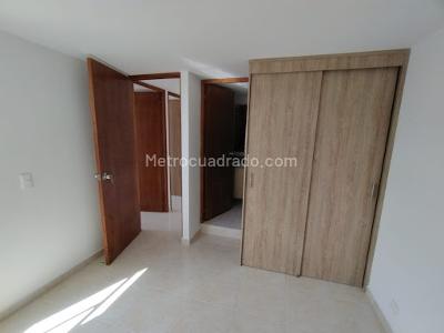 Apartamento de 3 alcobas en venta en Alcala, Bello, 55 m² · foto 5 de 12