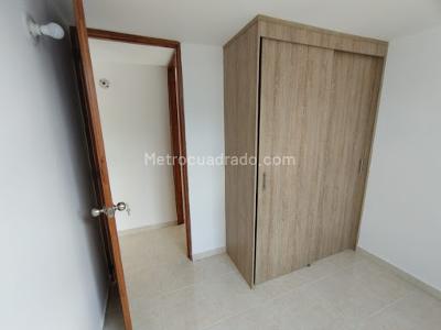 Apartamento de 3 alcobas en venta en Alcala, Bello, 55 m² · foto 6 de 12