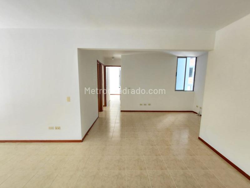 2BR Apartment in El Poblado (90 m²) - 3