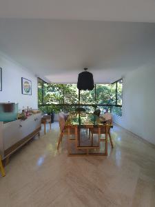 Apartamento en arriendo en El Poblado, Medellín · foto 2 de 14