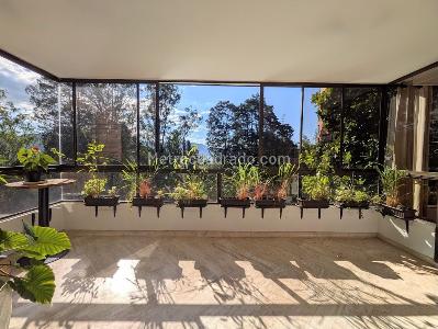 Apartamento en arriendo en El Poblado, Medellín · foto 3 de 14