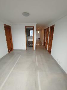 Apartamento en arriendo en El Poblado, Medellín · foto 5 de 19