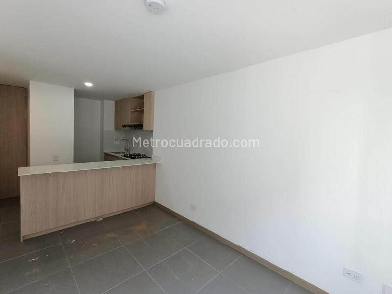 Piso – Medellin, Guayabal - Más