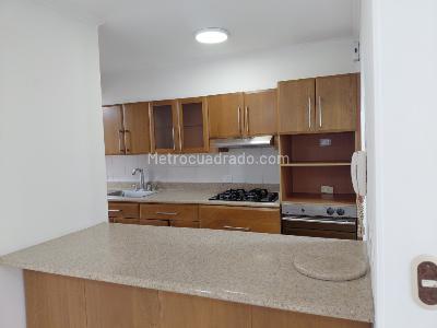 Apartamento de 2 alcobas en arriendo en El Poblado, Medellín, 72 m² · foto 4 de 20