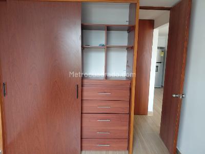 Apartamento de 3 alcobas en arriendo en La Aguacatala, Medellín, 90 m² · foto 10 de 20