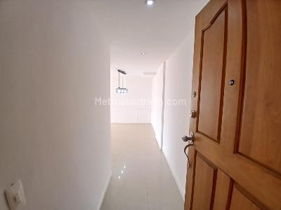 Apartamento de 4 alcobas en arriendo en Jardines, Envigado, 190 m² · foto 3 de 20