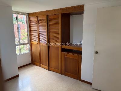 Apartamento de 2 alcobas en arriendo en El Poblado, Medellín, 65 m² · foto 14 de 20