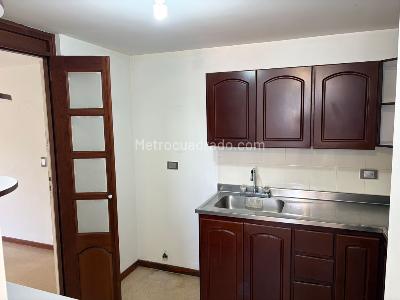 Apartamento de 2 alcobas en arriendo en El Poblado, Medellín, 65 m² · foto 3 de 20