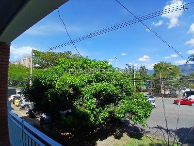 Apartamento de 3 alcobas en arriendo en Estadio, Medellín, 107 m² · foto 2 de 20