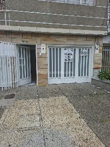 Casa de 4 alcobas en venta en Estadio, Medellín, 260 m² · foto 2 de 20