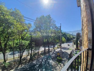 Apartamento de 3 alcobas en arriendo en Los Colores, Medellín, 200 m² · foto 9 de 20