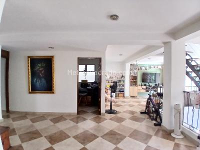 Apartamento de 3 alcobas en arriendo en Los Colores, Medellín, 200 m² · foto 10 de 20