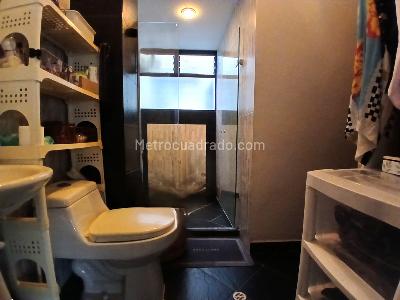 Apartamento de 3 alcobas en arriendo en Los Colores, Medellín, 200 m² · foto 18 de 20