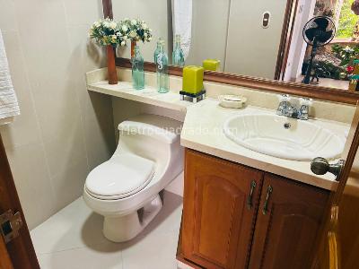 Casa de 4 alcobas en venta en San Jose, Sabaneta, 450 m² · foto 17 de 20