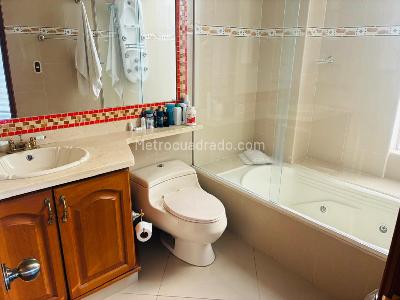 Casa de 4 alcobas en venta en San Jose, Sabaneta, 450 m² · foto 18 de 20