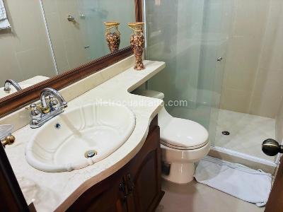 Casa de 4 alcobas en venta en San Jose, Sabaneta, 450 m² · foto 19 de 20