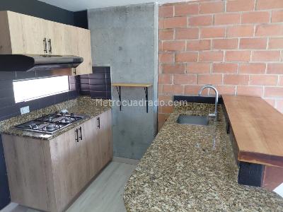 Apartamento de 1 alcoba en arriendo en Lalinde, Medellín, 65 m² · foto 4 de 18