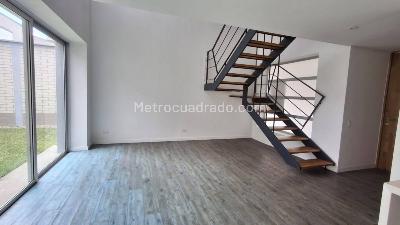 Casa de 3 alcobas en venta en El Porvenir, Rionegro, 290 m² · foto 2 de 20