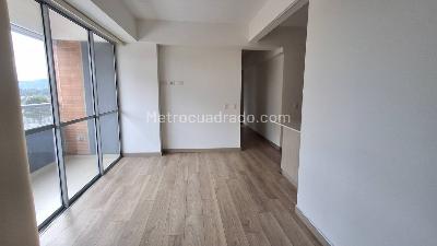 Apartamento de 2 alcobas en arriendo en San Nicolas, Rionegro, 68 m² · foto 3 de 14