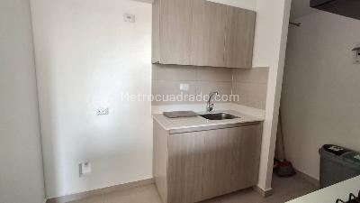 Apartamento de 2 alcobas en arriendo en San Nicolas, Rionegro, 68 m² · foto 5 de 14
