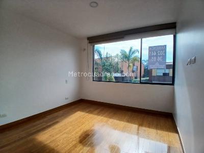 Casa de 3 alcobas en arriendo en San Lucas, Envigado, 228 m² · foto 12 de 20