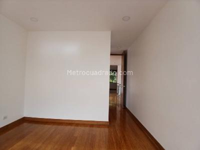 Casa de 3 alcobas en arriendo en San Lucas, Envigado, 228 m² · foto 16 de 20