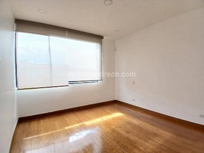 Casa de 3 alcobas en arriendo en San Lucas, Envigado, 228 m² · foto 17 de 20