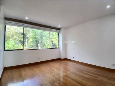Casa de 3 alcobas en arriendo en San Lucas, Envigado, 228 m² · foto 19 de 20