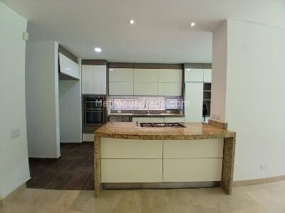 Casa de 3 alcobas en arriendo en San Lucas, Envigado, 448 m² · foto 10 de 20