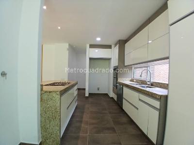 Casa de 3 alcobas en arriendo en San Lucas, Envigado, 448 m² · foto 11 de 20