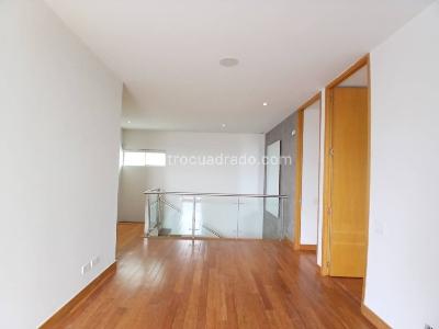 Casa de 3 alcobas en arriendo en San Lucas, Envigado, 448 m² · foto 16 de 20