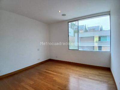 Casa de 3 alcobas en arriendo en San Lucas, Envigado, 448 m² · foto 19 de 20