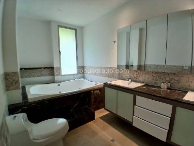 Casa de 3 alcobas en arriendo en San Lucas, Envigado, 455 m² · foto 17 de 20
