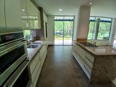 Casa de 3 alcobas en arriendo en San Lucas, Envigado, 455 m² · foto 5 de 20