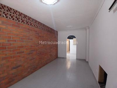 Casa de 4 alcobas en arriendo en Calasanz, Medellín, 150 m² · foto 2 de 20