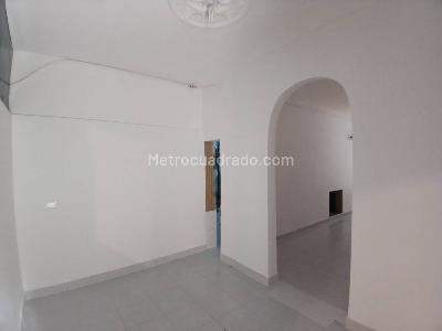Casa de 4 alcobas en arriendo en Calasanz, Medellín, 150 m² · foto 3 de 20