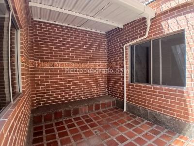 Casa de 4 alcobas en arriendo en Calasanz, Medellín, 150 m² · foto 4 de 20