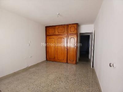 Casa de 4 alcobas en arriendo en Lorena, Medellín, 210 m² · foto 5 de 20