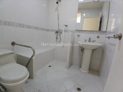 Casa de 4 alcobas en arriendo en Lorena, Medellín, 210 m² · foto 7 de 20