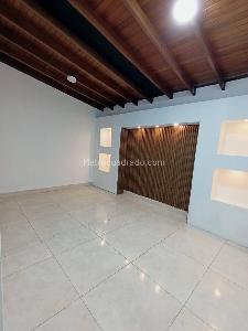 Casa de 5 alcobas en arriendo en La Castellana, Medellín, 190 m² · foto 14 de 20