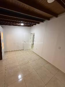 Casa de 5 alcobas en arriendo en La Castellana, Medellín, 190 m² · foto 16 de 20