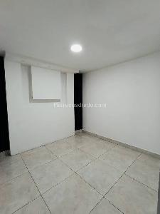 Casa de 5 alcobas en arriendo en La Castellana, Medellín, 190 m² · foto 8 de 20